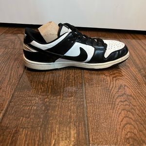 Nike Dunk Low Retro White Black Panda